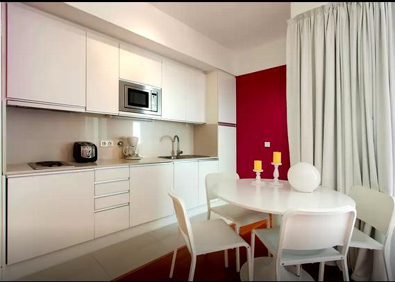 Your Home In Palacio Do Bairro Alto Lisboa الغرفة الصورة
